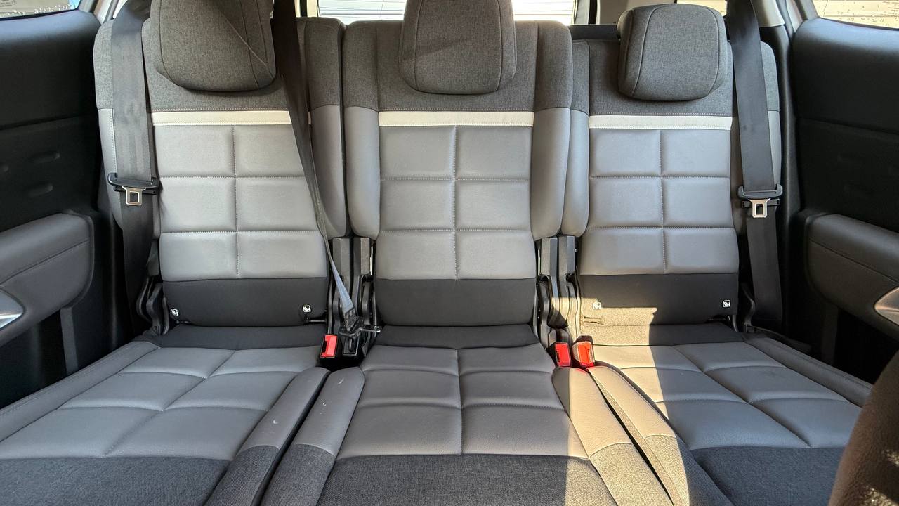 Три раздельных задних сиденья Citroën C5 Aircross