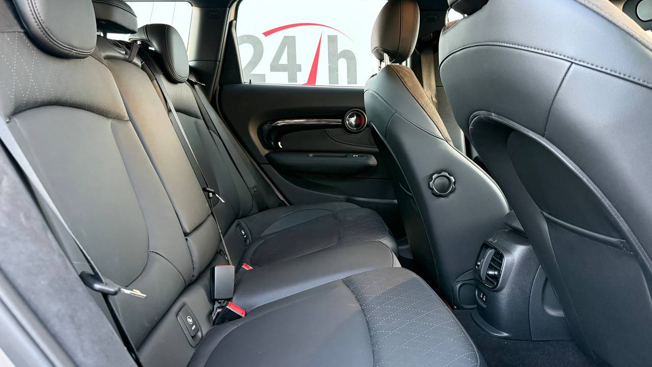 Задние сиденья MINI Clubman