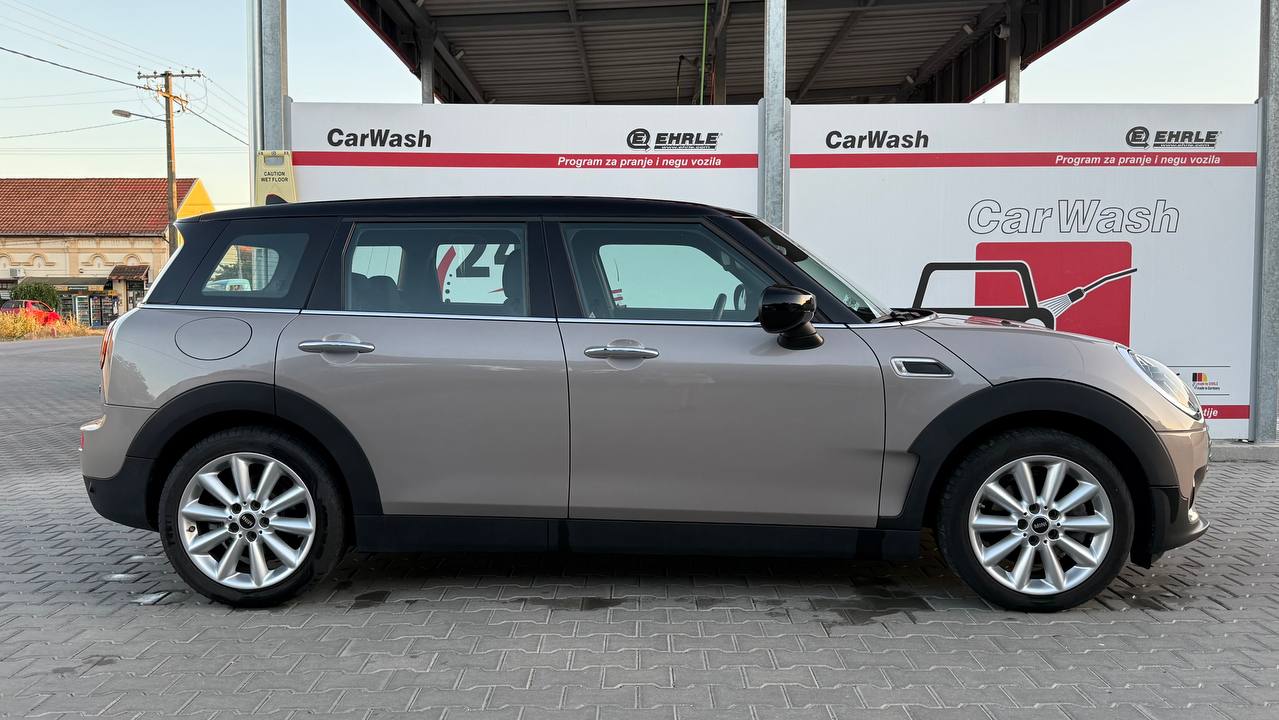 MINI Clubman, вид сбоку
