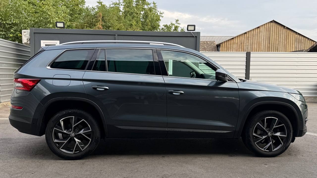 Škoda Kodiaq, вид сбоку